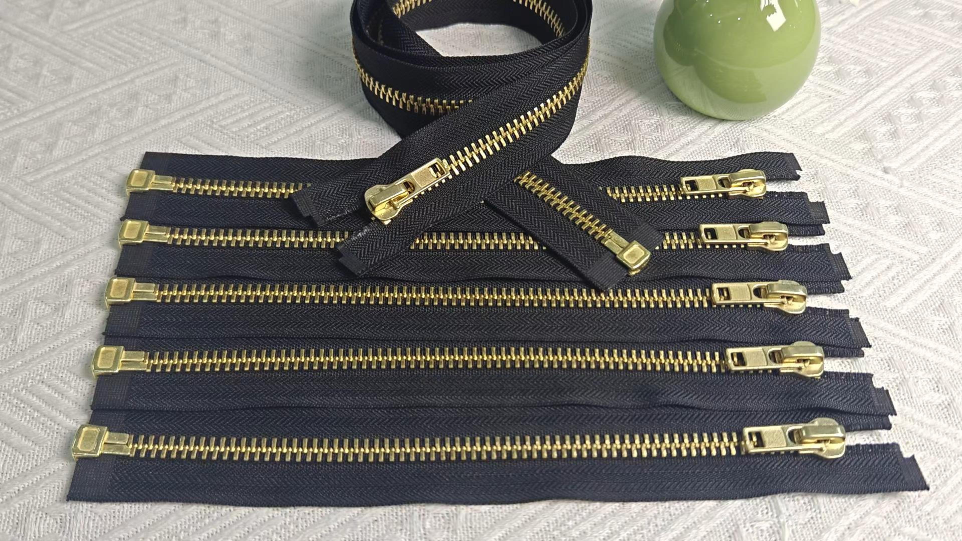 Amazon.com: YaHoGa #10 24 Inch Silver Separating Jacket